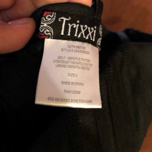 Trixxi Dress - Picture 3 of 3